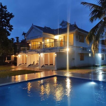 Riveria Portico - River Side 6 Bedroom Private Pool Bungalow North Paravur Exterior photo