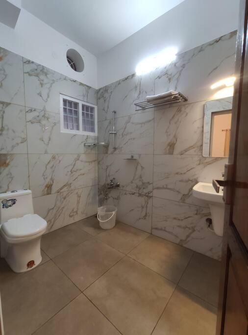 Riveria Portico - River Side 6 Bedroom Private Pool Bungalow North Paravur Exterior photo