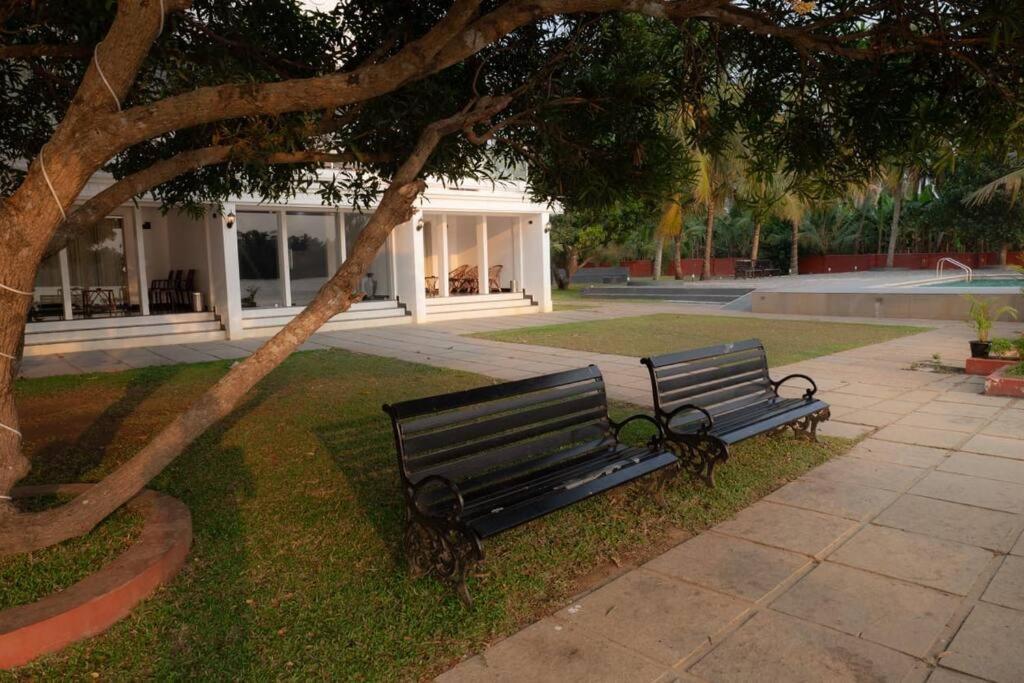 Riveria Portico - River Side 6 Bedroom Private Pool Bungalow North Paravur Exterior photo